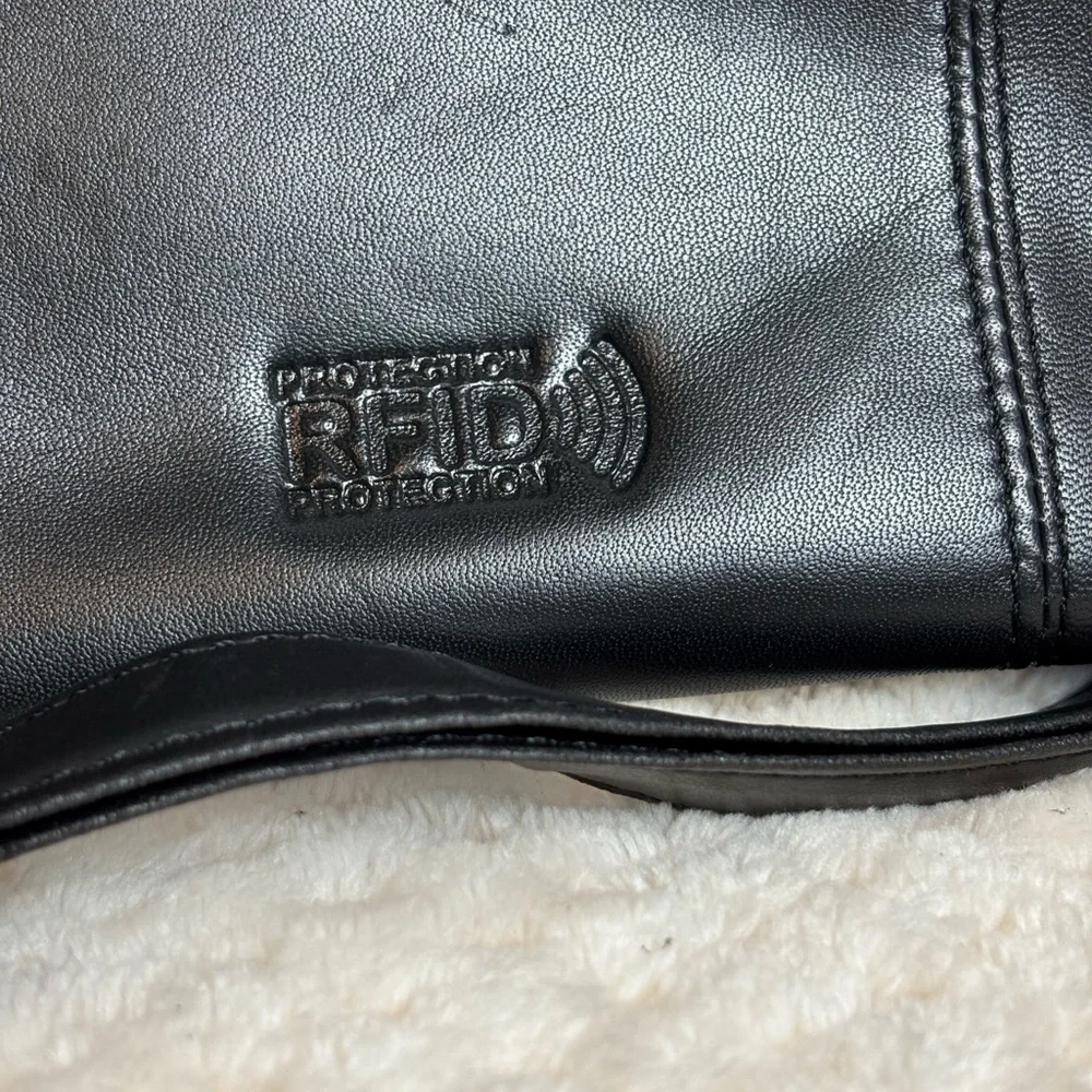 Champs Black Smooth Leather RFID Messenger Crossbody Bag